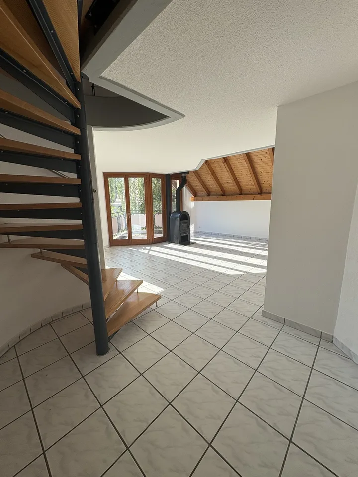 À louer : Duplex 4.5 pièces moderne et chaleureux à Soyhières