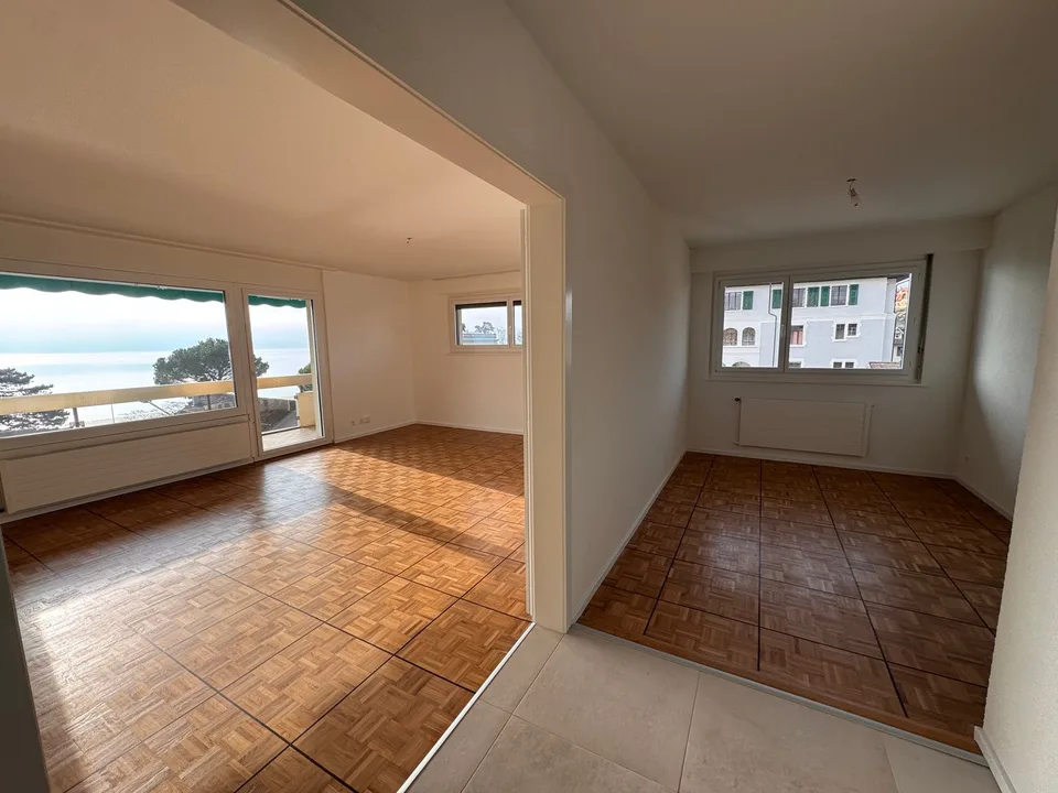 Appartamento magnifico di 4,5 locali con vista mozzafiato sul lago, a due passi dal lago a La Tour-de-Peilz