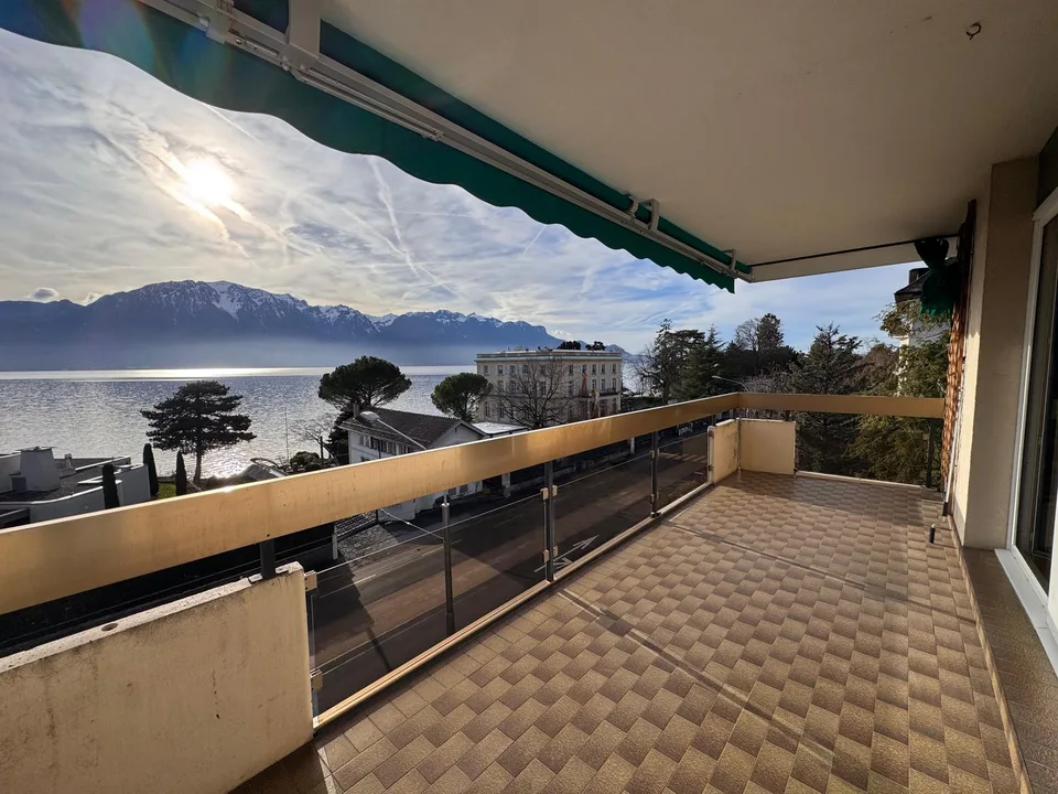 Appartamento magnifico di 4,5 locali con vista mozzafiato sul lago, a due passi dal lago a La Tour-de-Peilz
