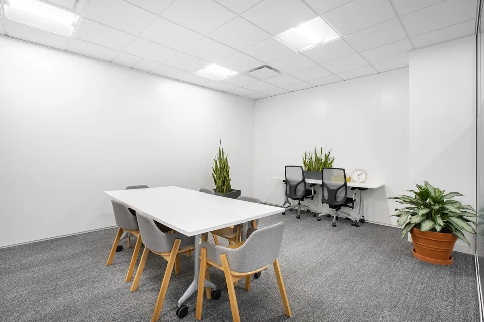 Arbeiten Sie in den Büroräumen von Spaces Quartier de l'Étang