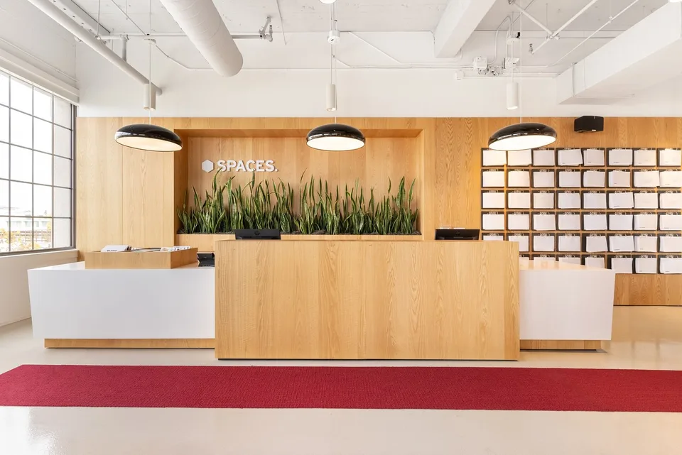 Arbeiten Sie in den Büroräumen von Spaces Quartier de l'Étang
