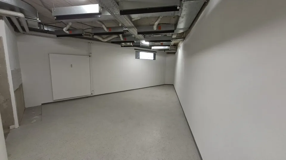 Locale di stoccaggio in posizione centrale a Kloten