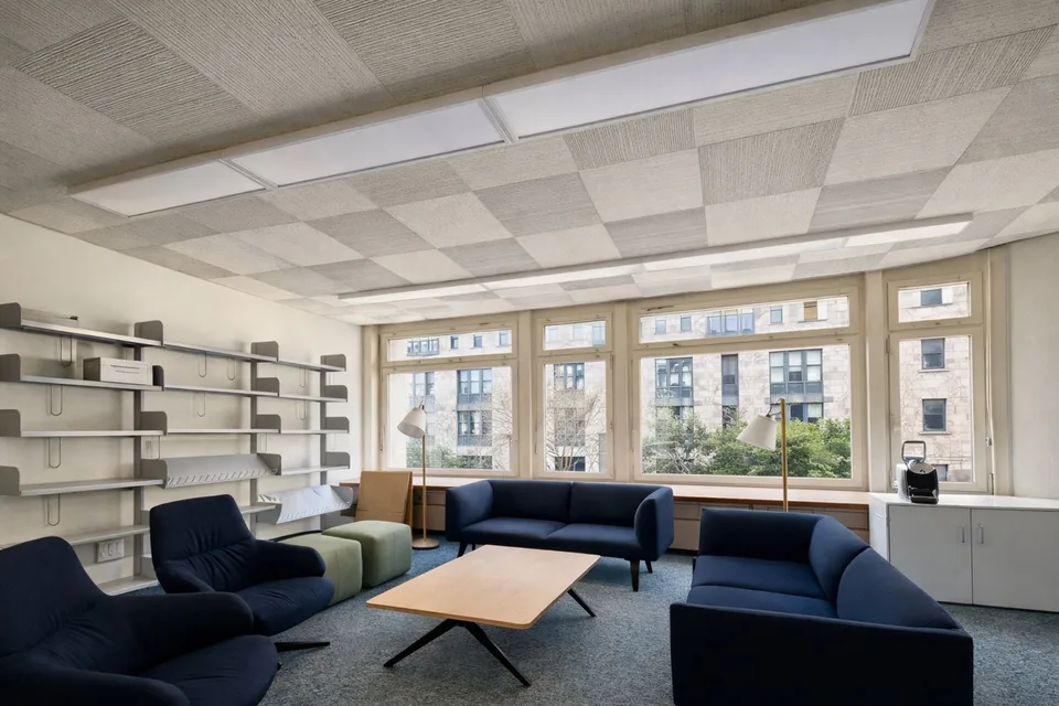 Commercial and office space in the best city location – photo 11 of 17