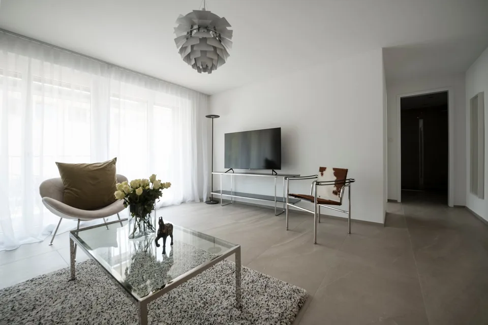 Appartement meublé 1 chambre Zurich Wiedikon – central, balcon & service de nettoyage