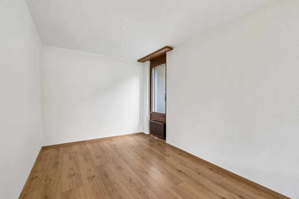 frisch renovierte 2-Zimmerwohnung mit grosser Terrasse in Zollikon