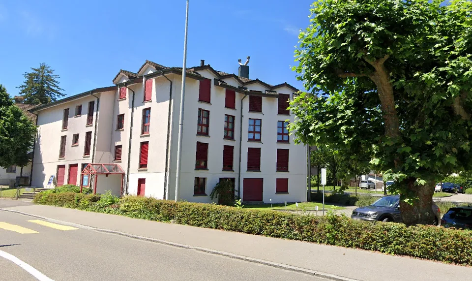 Aussenabstellplatz an zentraler Lage in Kreuzlingen zu vermieten!