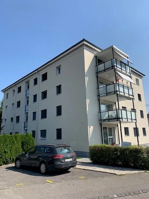 Aussenparkplatz ab sofort verfügbar!