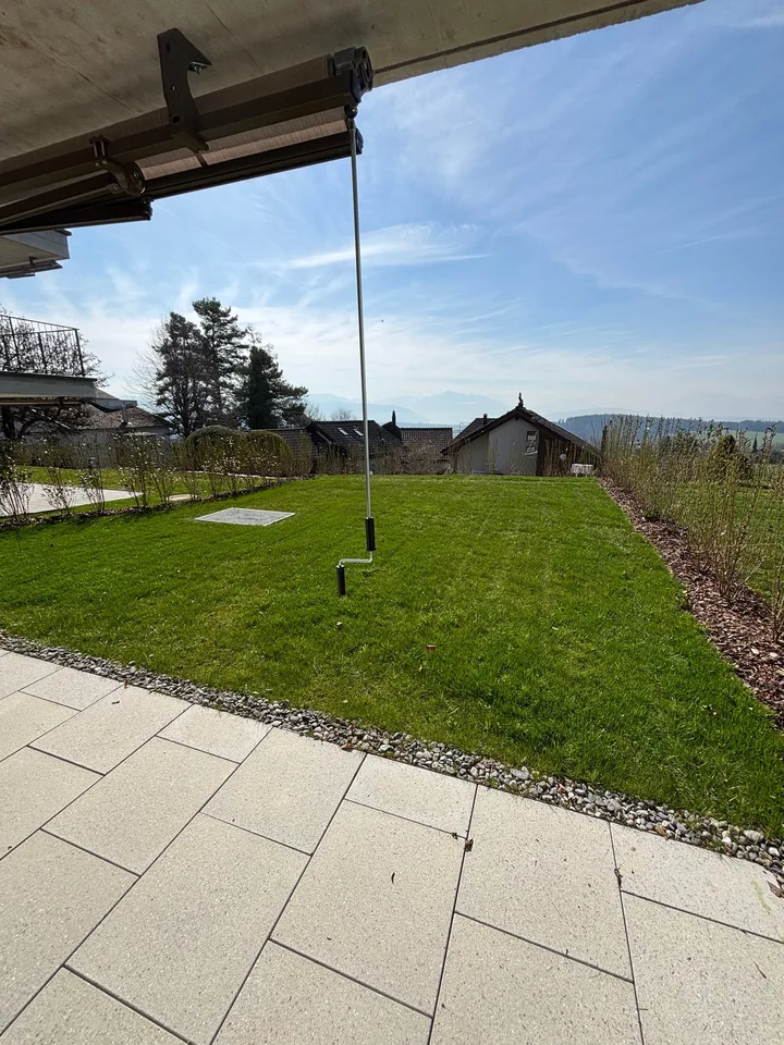 Neubau 3.5 Zimmer-Garten-Wohnung mit Garten und Blick auf den Zugersee – photo 20 of 20