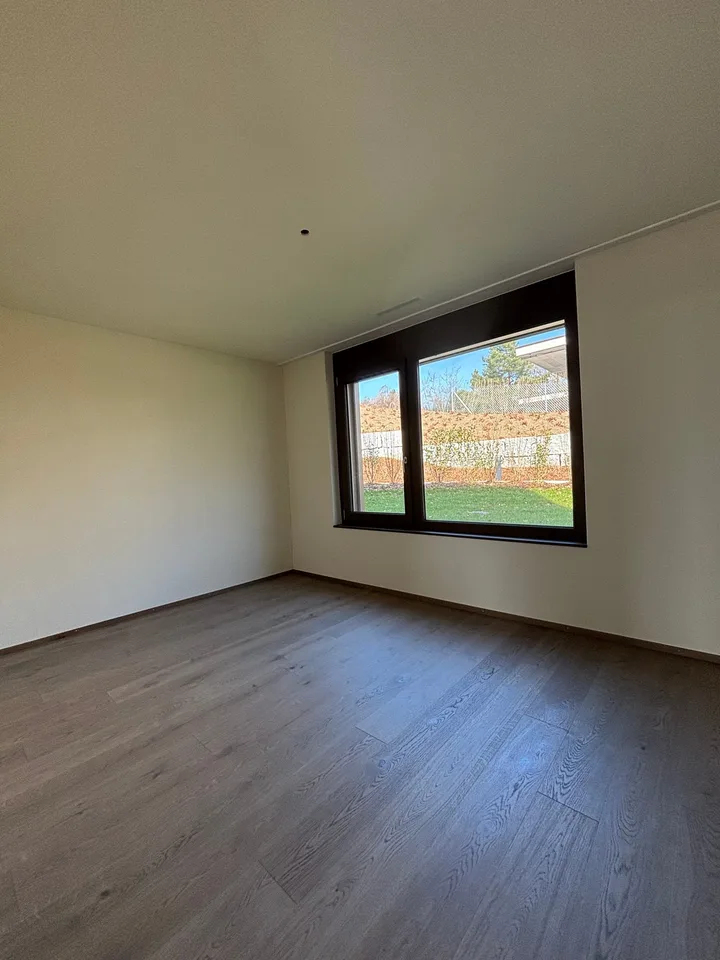 Neubau 3.5 Zimmer-Garten-Wohnung mit Garten und Blick auf den Zugersee – photo 18 of 20