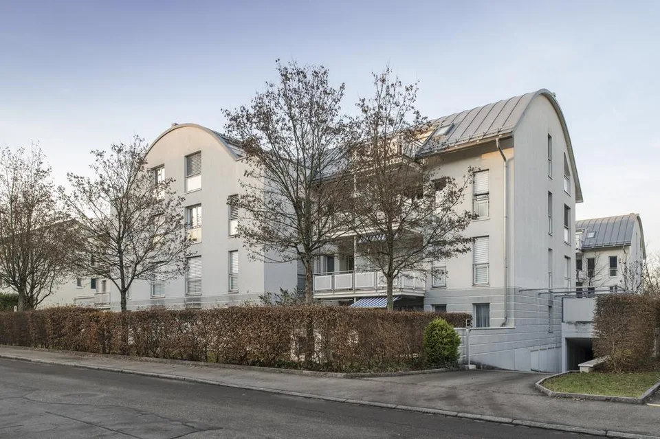 Einstellplatz per sofort zu vermieten!