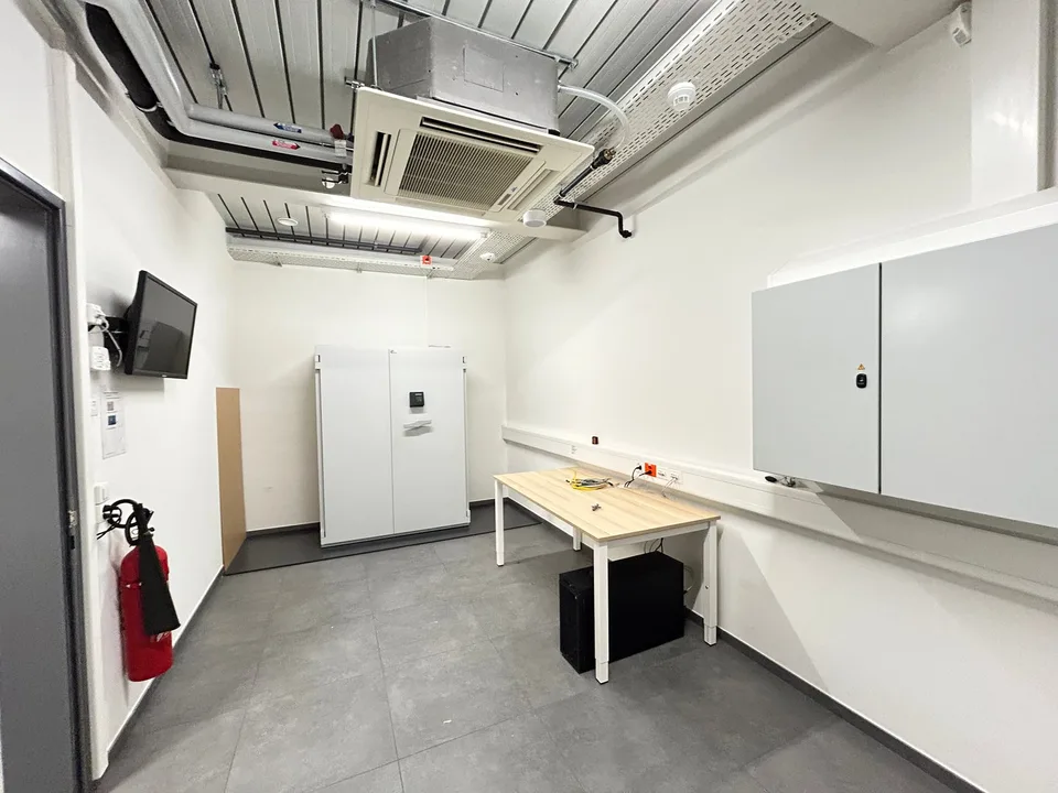 Verkaufs- oder Bürofläche von 154m2 in La Chaux-de-Fonds – Foto 10 von 13