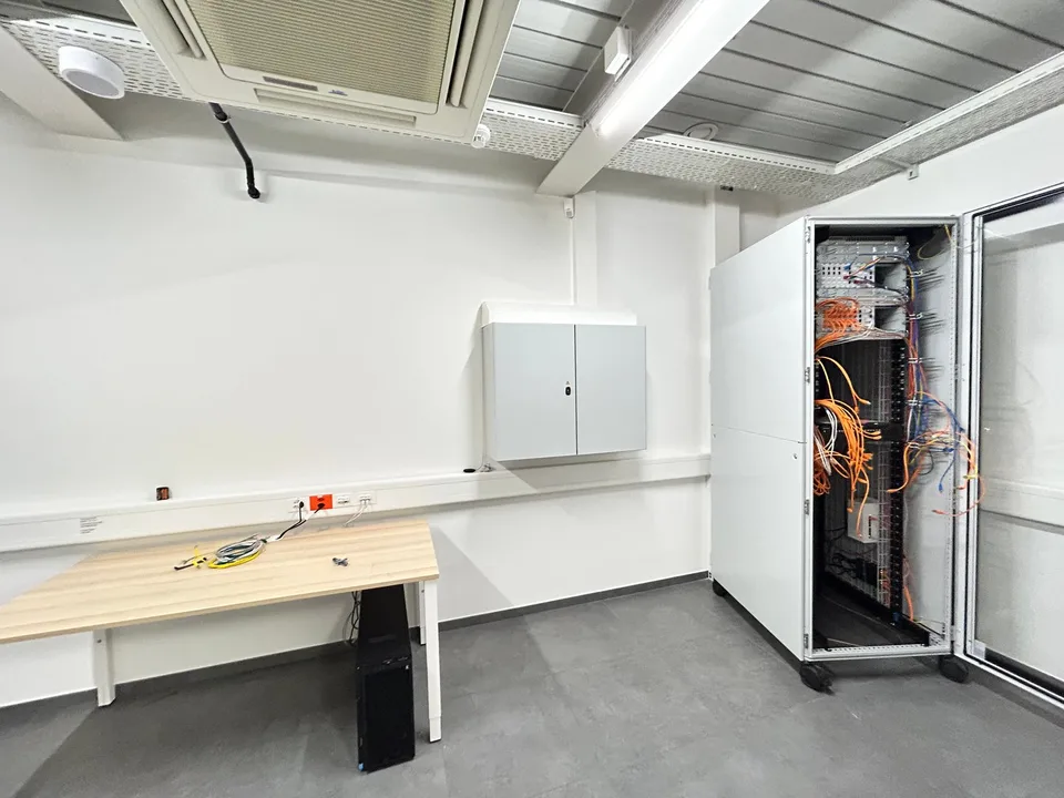 Verkaufs- oder Bürofläche von 154m2 in La Chaux-de-Fonds – Foto 11 von 13