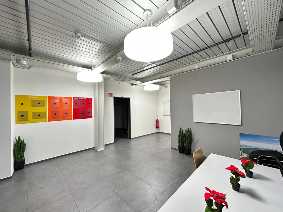 Verkaufs- oder Bürofläche von 154m2 in La Chaux-de-Fonds – Foto 8 von 13