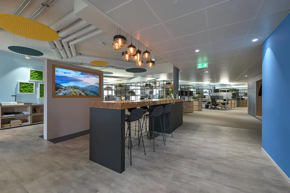 700 m2 di uffici in affitto in un edificio moderno, completamente arredati "Plug & Play" – foto 7 di 13