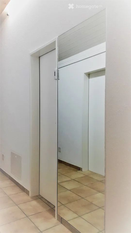 Appartamento mansardato di 2,5 locali con parcheggio garage e cucina nuova