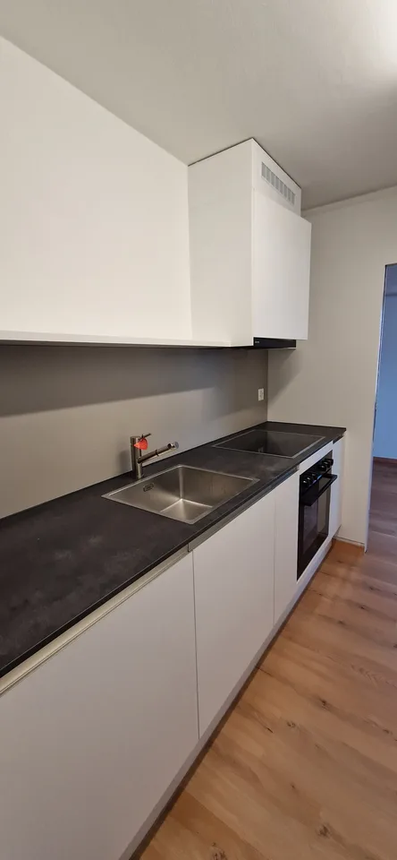 Teilsanierte 4.5-Zimmerwohnung nahe Dorfplatz