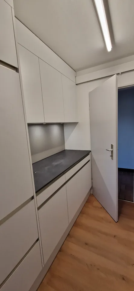 Teilsanierte 4.5-Zimmerwohnung nahe Dorfplatz