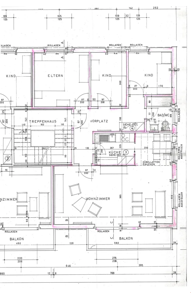 Appartamento di 4,5 locali in parte ristrutturato vicino alla piazza del villaggio