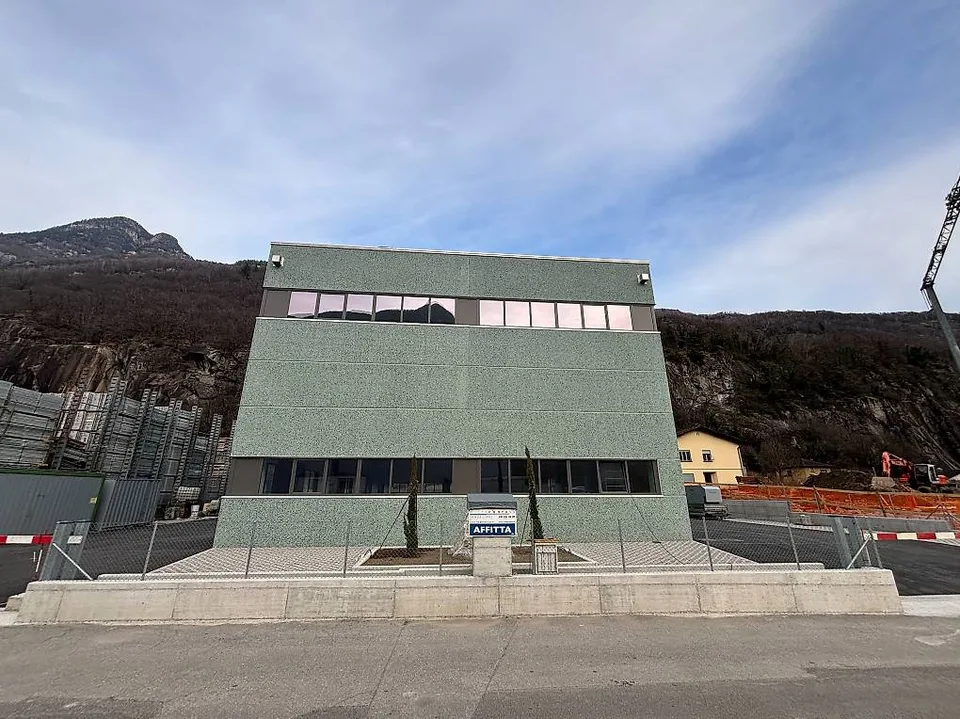 Zu vermieten in Cresciano: Neubau-Halle