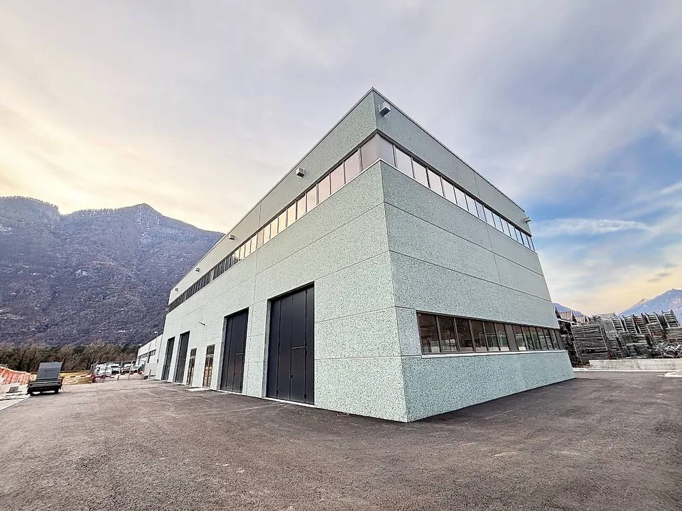 Zu vermieten in Cresciano: Neubau-Halle