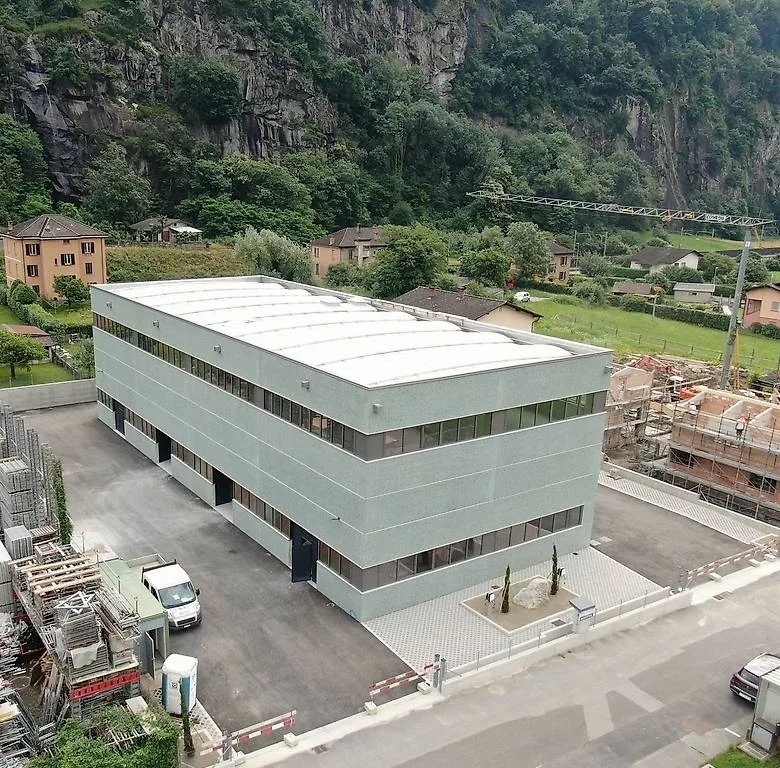 Zu vermieten in Cresciano: Neubau-Halle