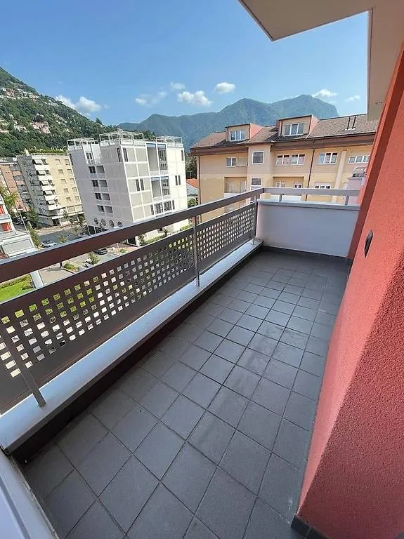 Affittasi appartamento 2.5 loc molto luminoso - 5 ed ultimo