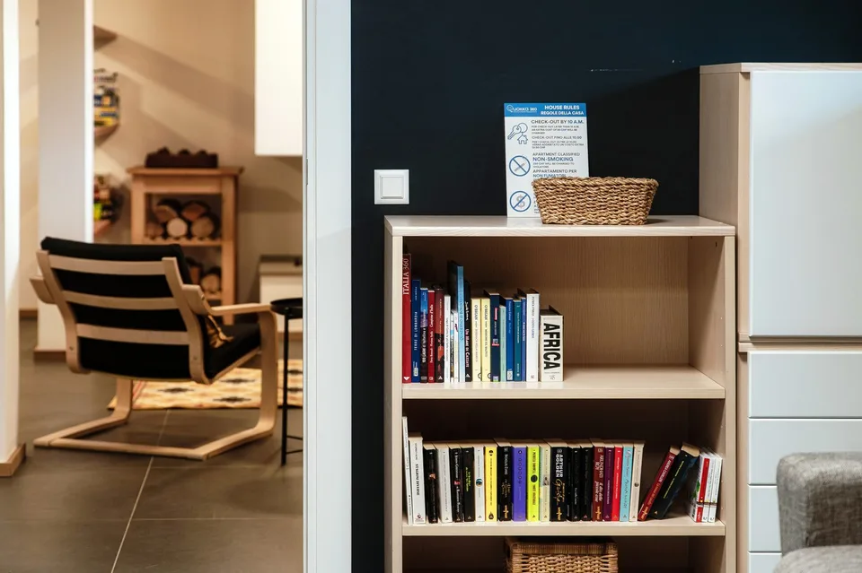 ZWEIZIMMERMÖBELTES APARTMENT FÜR ZEITWEILIGE VERMIETUNG – VACALLO / CHIASSO