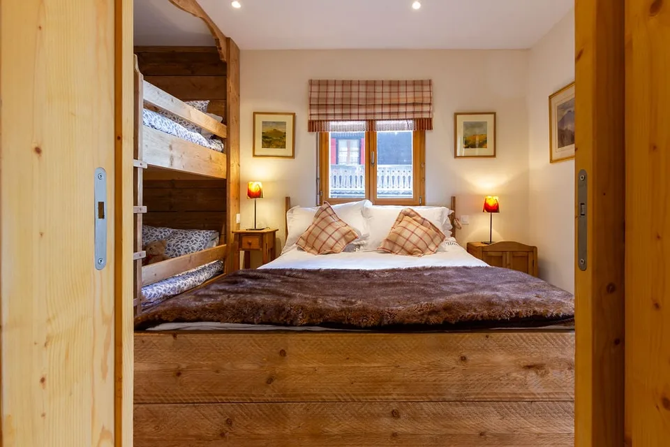 Charming Alpine apartment with Cozy Interiors and Stunning Mountain Views – photo 6 of 10