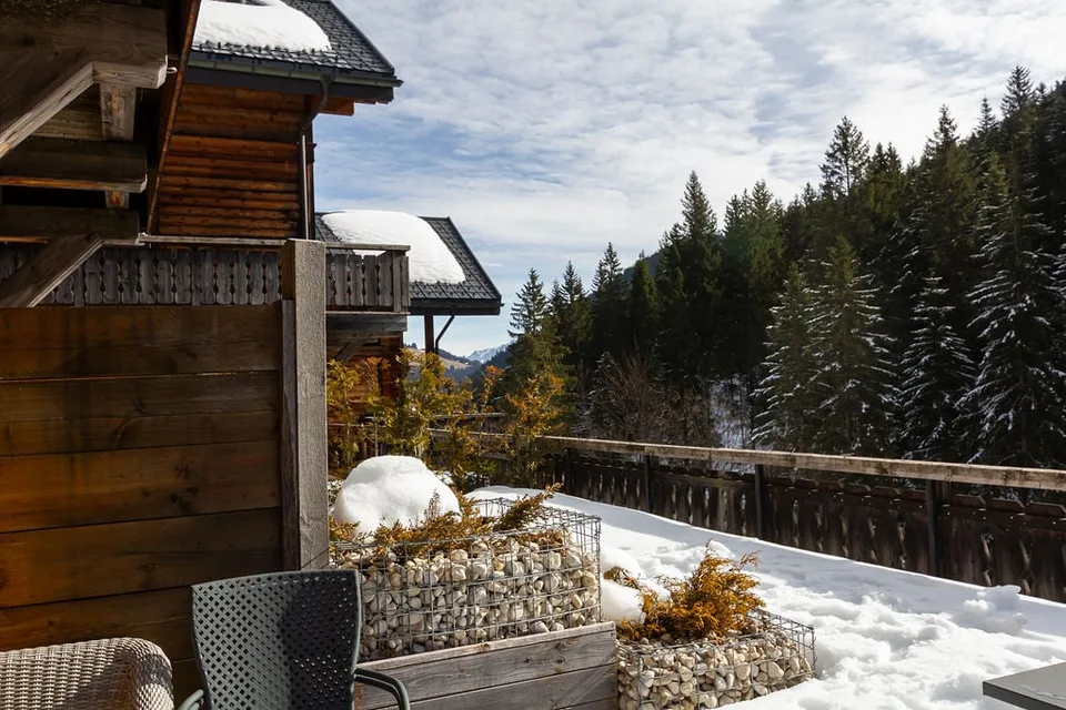 Charmantes Alpenapartment mit gemütlichen Innenräumen und atemberaubendem Bergpanorama