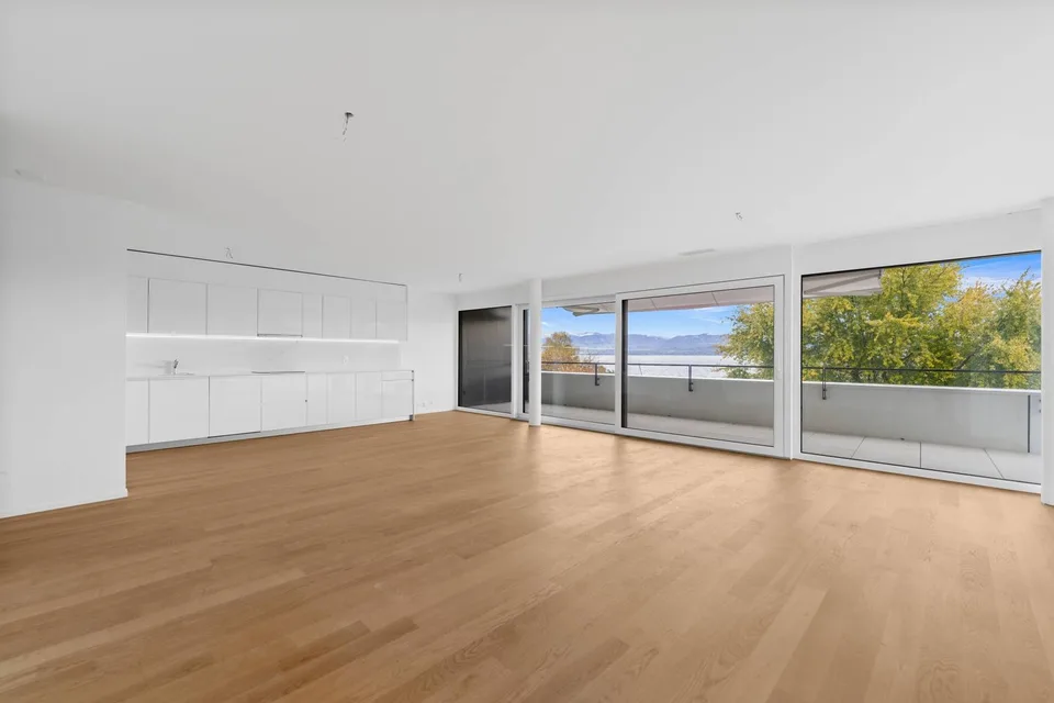 Neue Wohnung mit hohem Standard - 4,5 Zimmer in Ecklage mit 76m² Balkon - Seeblick