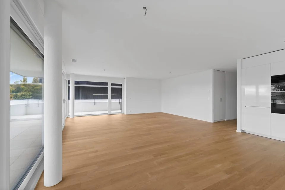 Neue Wohnung mit hohem Standard - 4,5 Zimmer in Ecklage mit 76m² Balkon - Seeblick
