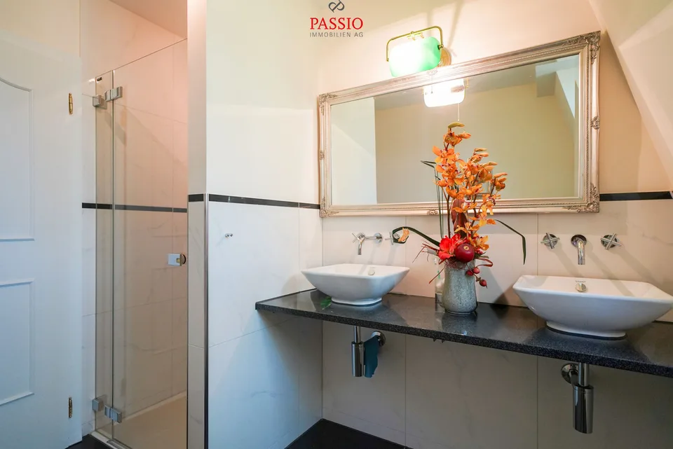 Herrschaftliches Wohnen in Biel: Luxuriöses 9,5-Zimmer Einfamilienhaus – Foto 9 von 13