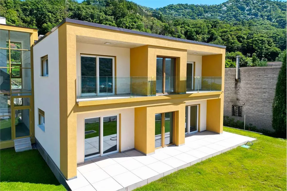 ATTICO 4.5 LOCALI CON TERRAZZE VISTA LAGO A BRUSINO ARSIZIO