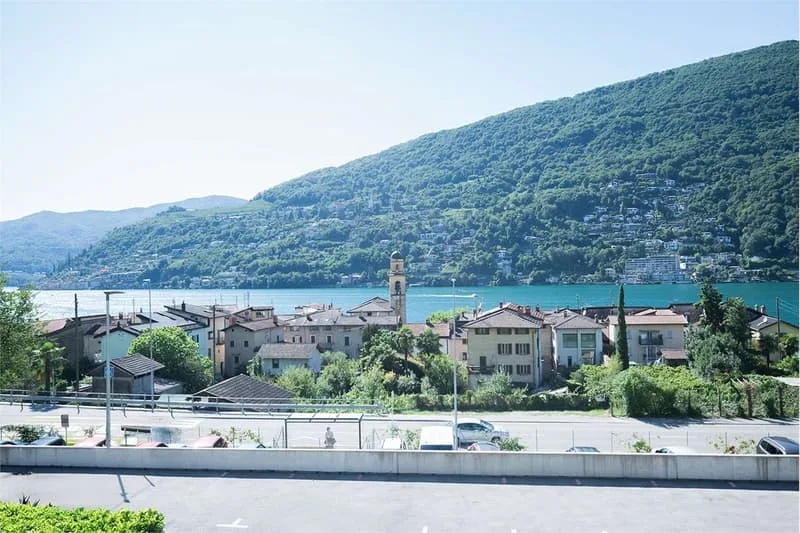 ATTICO 4.5 LOCALI CON TERRAZZE VISTA LAGO A BRUSINO ARSIZIO