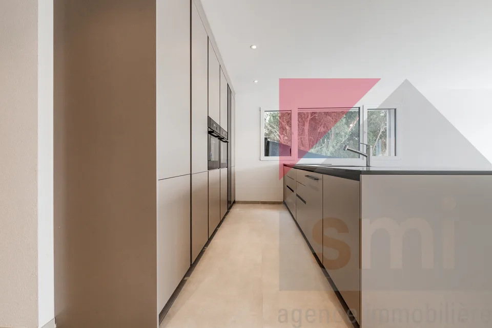 Villa mit 5 Zimmern und schönem Blick sowie harmonischen Ausführungen