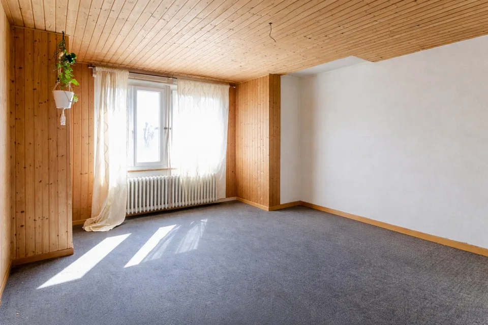 Große Villa zu renovieren / zu transformieren für mehrere Projekte