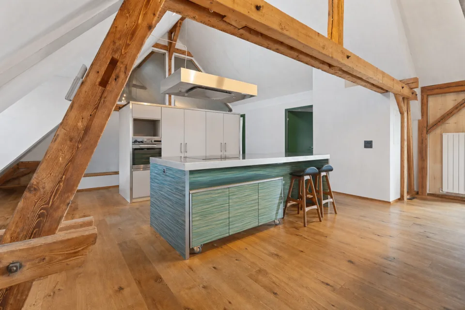 2.5-Zi.-Attikawohnung mit Dachterrasse - Kreis 4