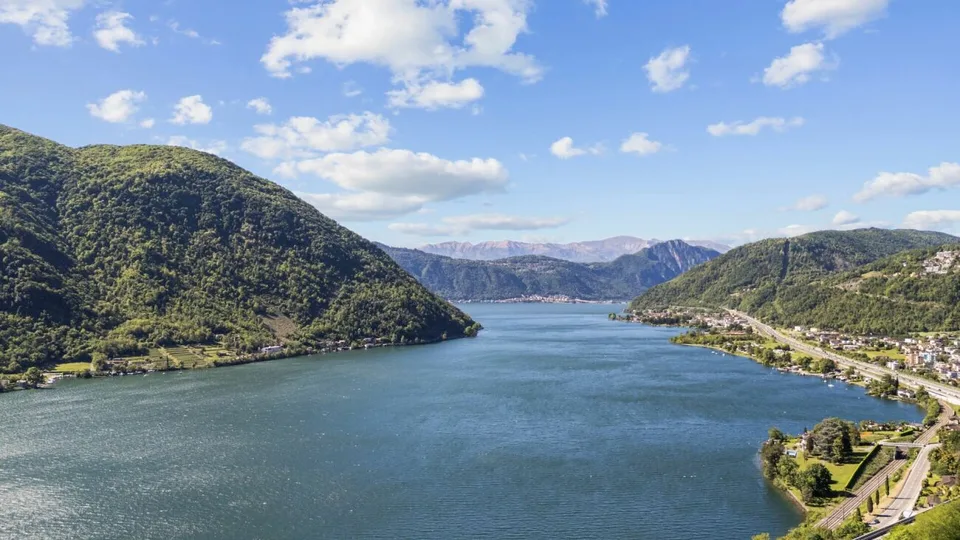Vivi la bellezza di Capolago: casa con vista mozzafiato sul lago