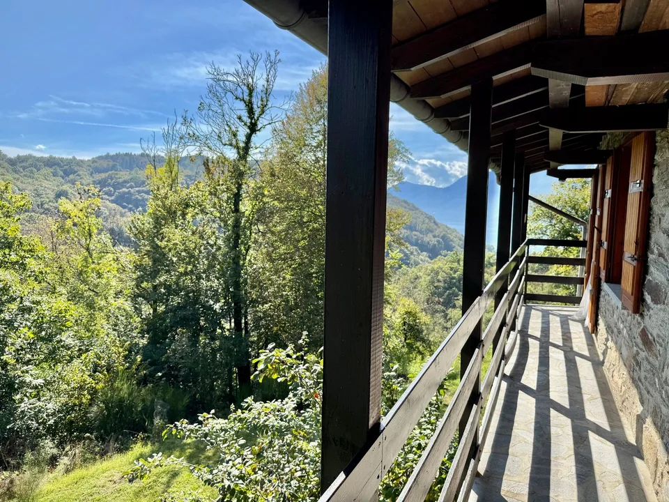 Komplett renoviertes Rustico in ruhiger und sonniger Südlage mit traumhaftem Seeblick – Foto 15 von 16