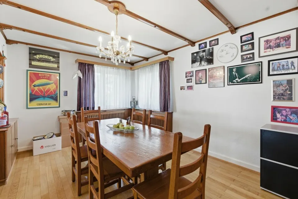 Casa unifamiliare di 5,5 locali indipendente in una posizione residenziale eccellente a Münchenstein – foto 6 di 13