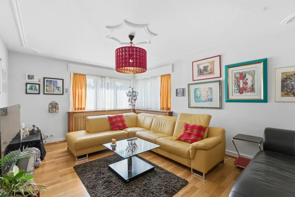 Casa unifamiliare di 5,5 locali indipendente in una posizione residenziale eccellente a Münchenstein – foto 7 di 13
