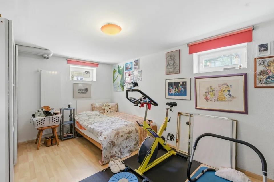 Casa unifamiliare di 5,5 locali indipendente in una posizione residenziale eccellente a Münchenstein – foto 12 di 13