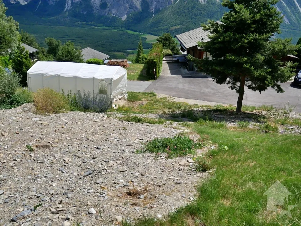 Bella parcelle di 589 m2 con vista impareggiabile sulle Alpi Vallesane