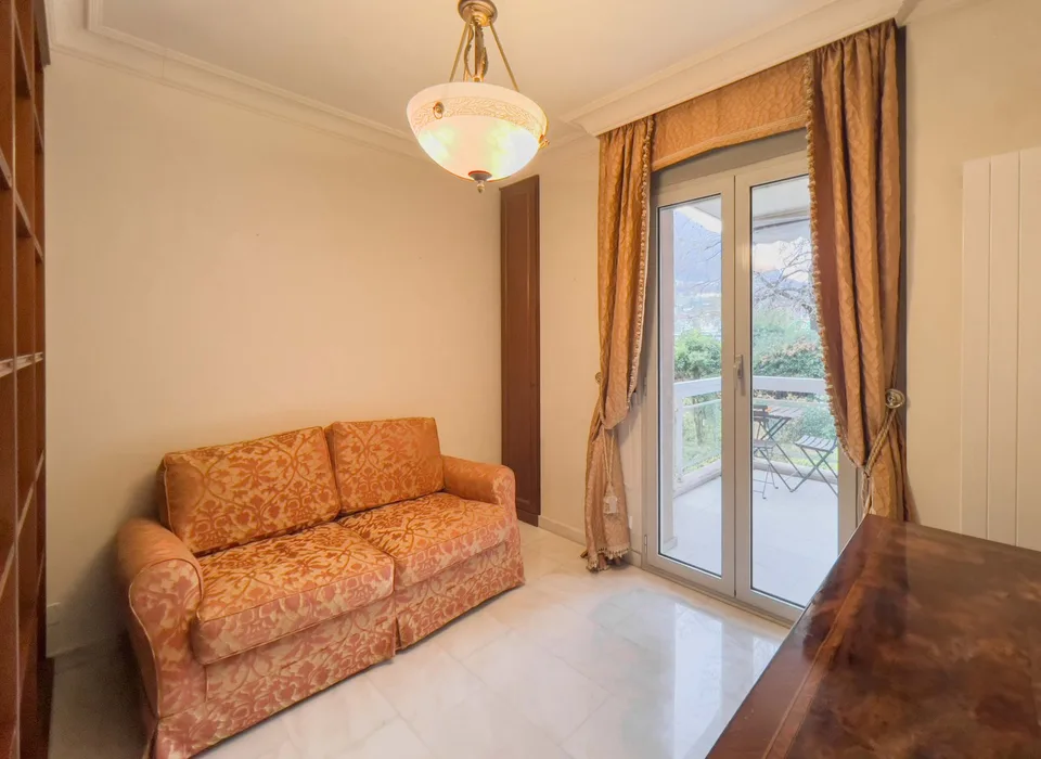 Prestiges Appartement mit Seeblick in Lugano