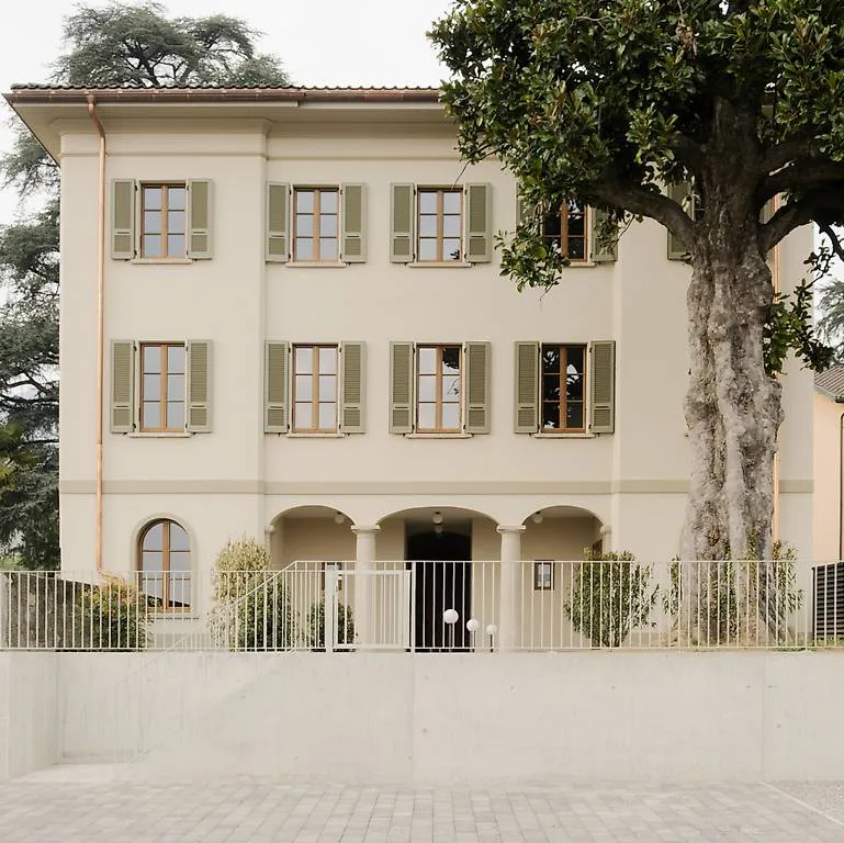 Eleganti 4.5 locali in villa storica ristrutturata