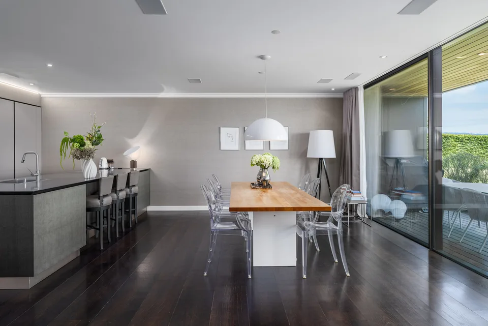 Peninsula Beach House - Laguna: Exclusive ownership apartment with direct Lake Zurich access