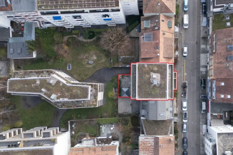 Appartamento Minergie moderno con idillio giardino in posizione centrale