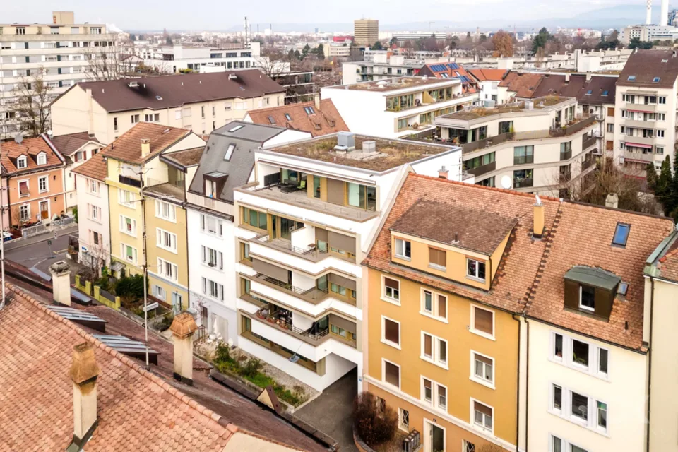 Appartamento Minergie moderno con idillio giardino in posizione centrale