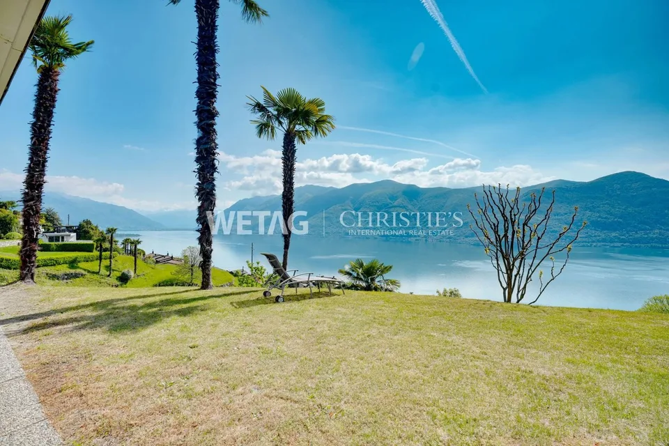 Brissago: in vendita villa spaziosa con una vista magnifica sul lago, molta natura e una tranquillità assoluta, ideale anche come residenza di vacanza – foto 9 di 13