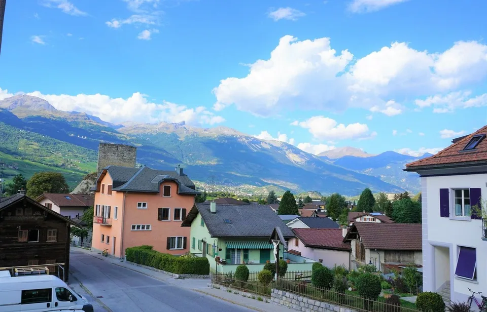 Charmant appartement de 2.5 pièces rénové proche de Sierre